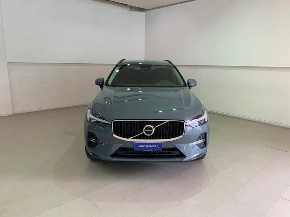 Volvo XC60 nuova a Como