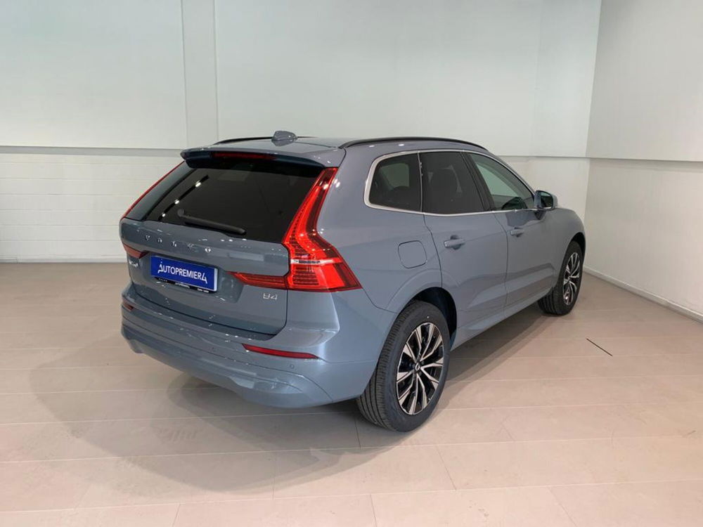 Volvo XC60 nuova a Como (3)