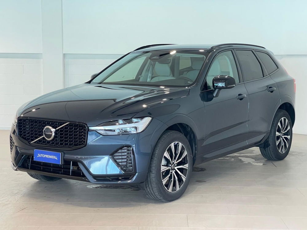 Volvo XC60 nuova a Como