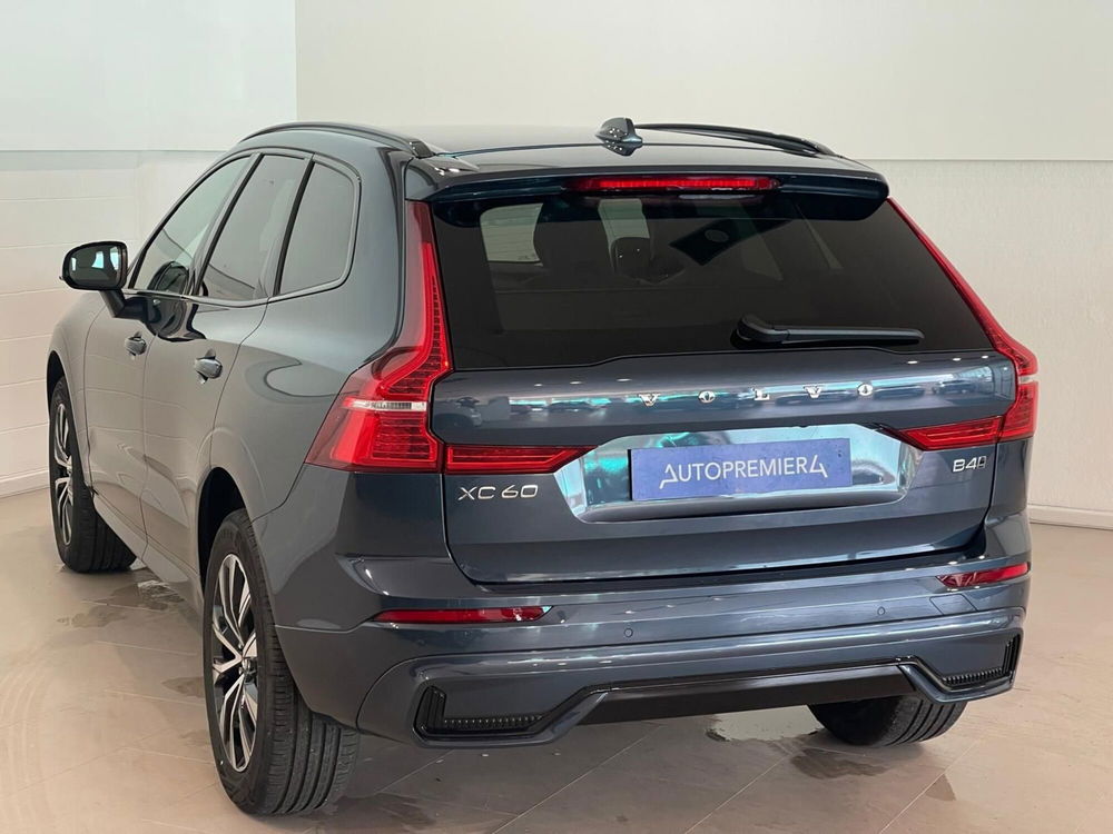 Volvo XC60 nuova a Como (7)