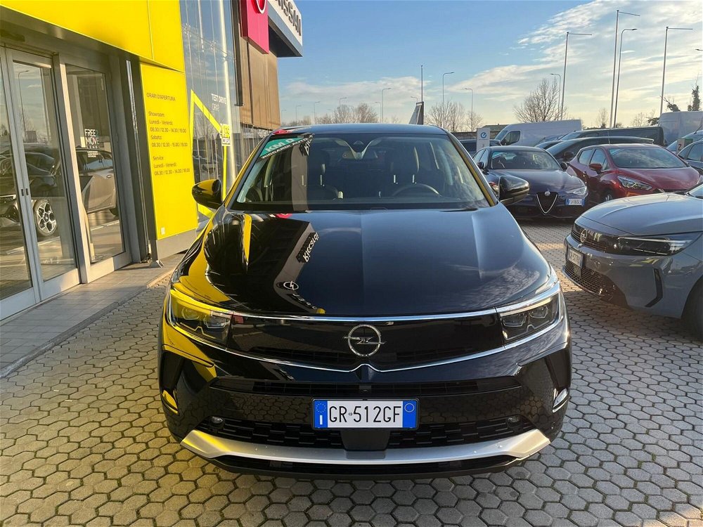 Opel Grandland 1.5 diesel Ecotec aut. Business Elegance  nuova a Magenta (2)