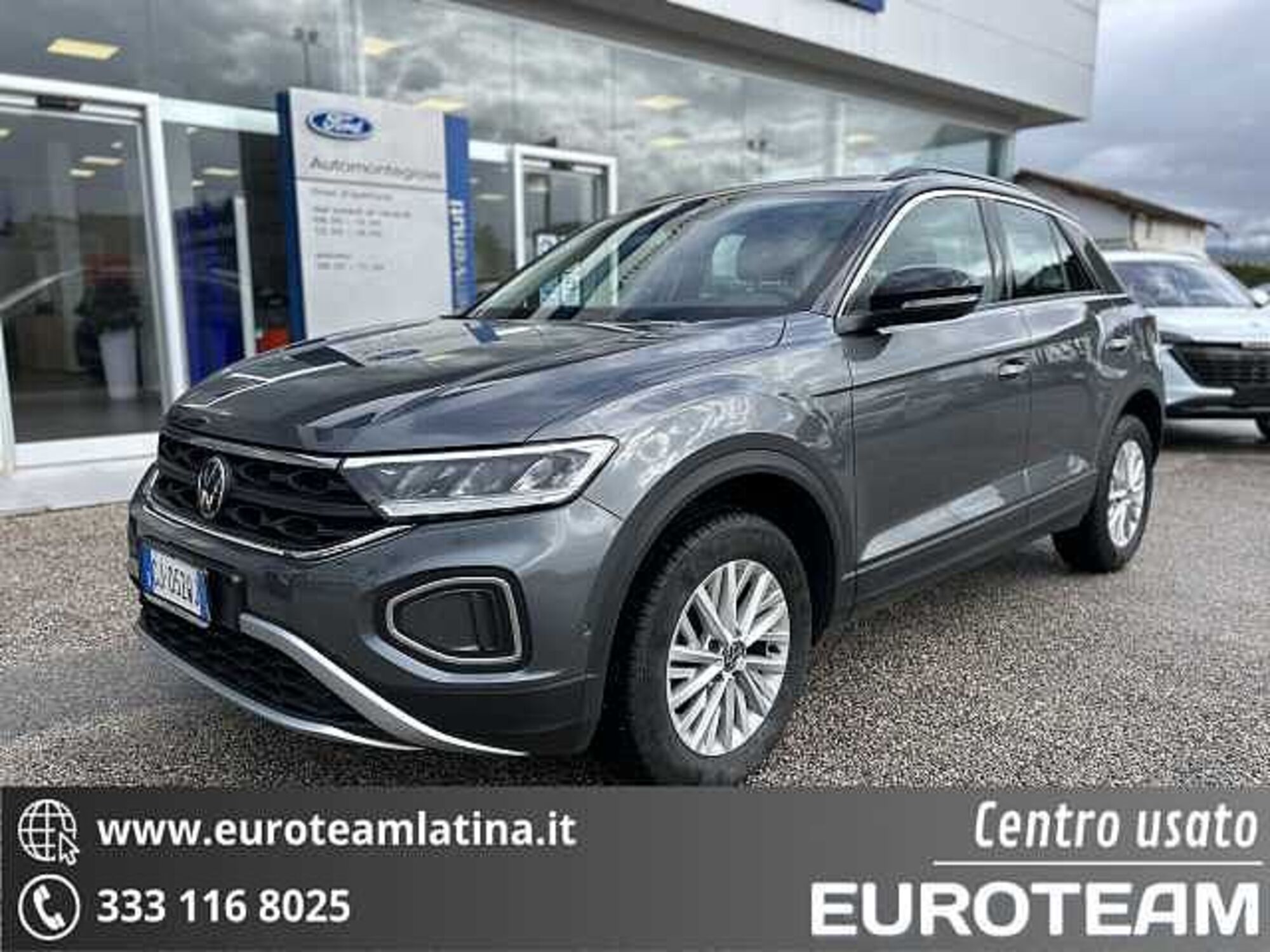 Volkswagen T-Roc 2.0 tdi Life 115cv del 2022 usata a Latina