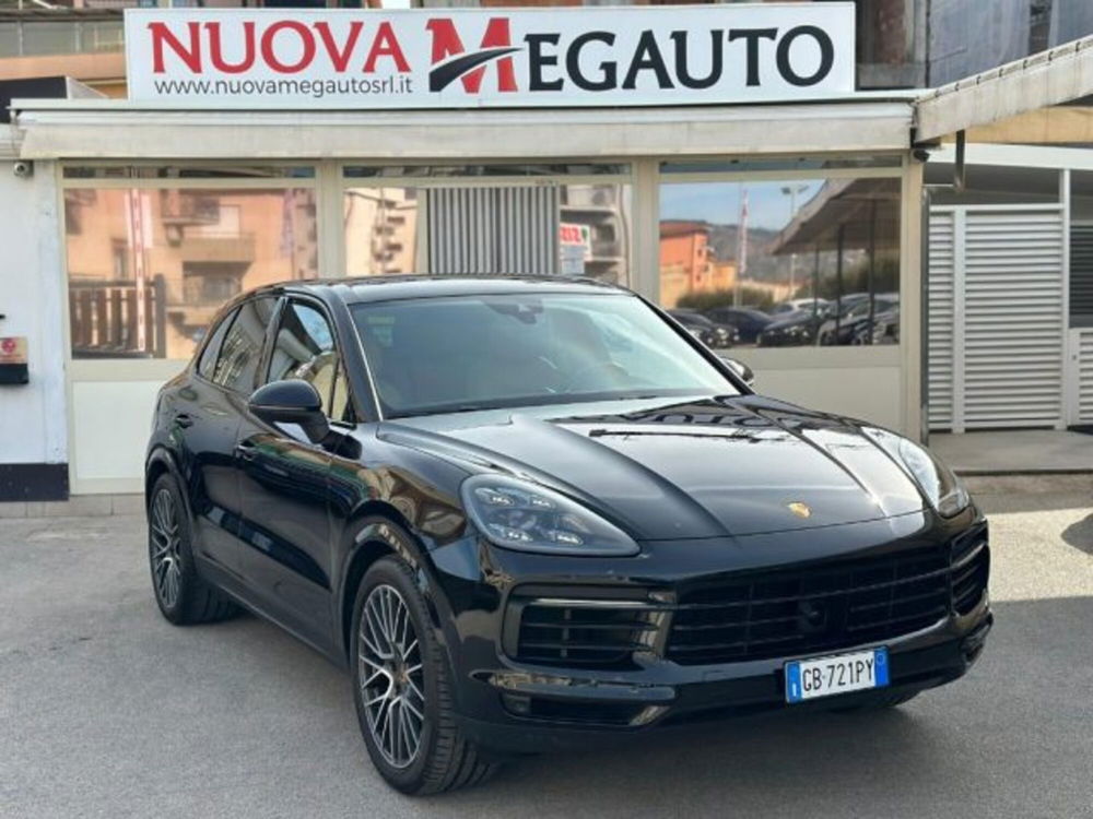 Porsche Cayenne 3.0 V6  del 2020 usata a Alcamo