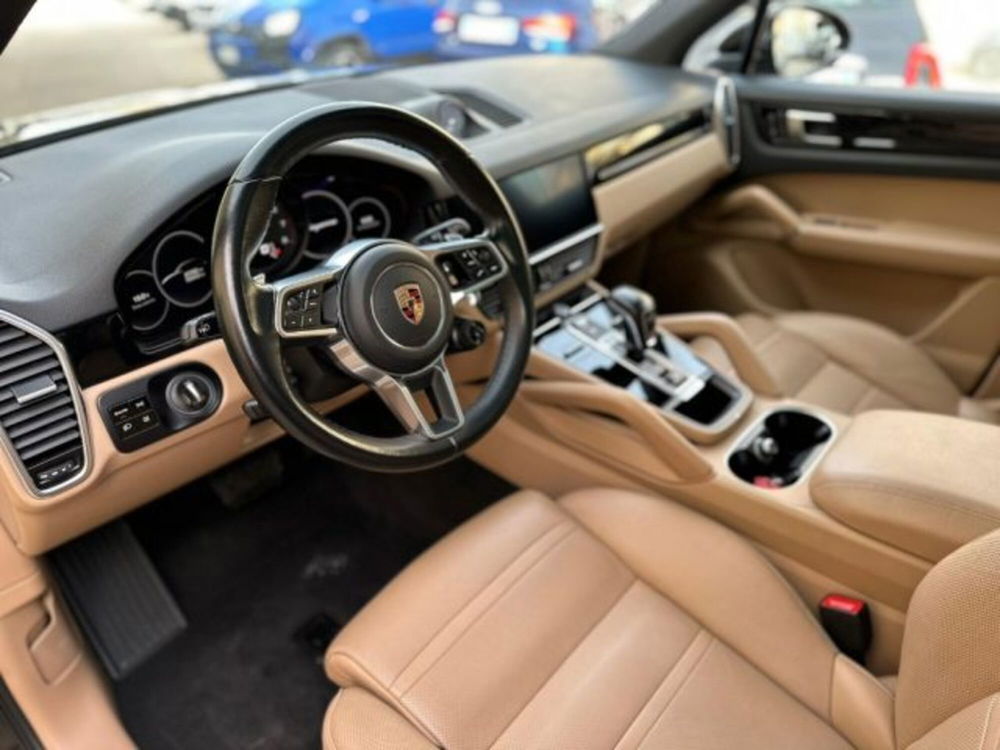 Porsche Cayenne usata a Trapani (10)