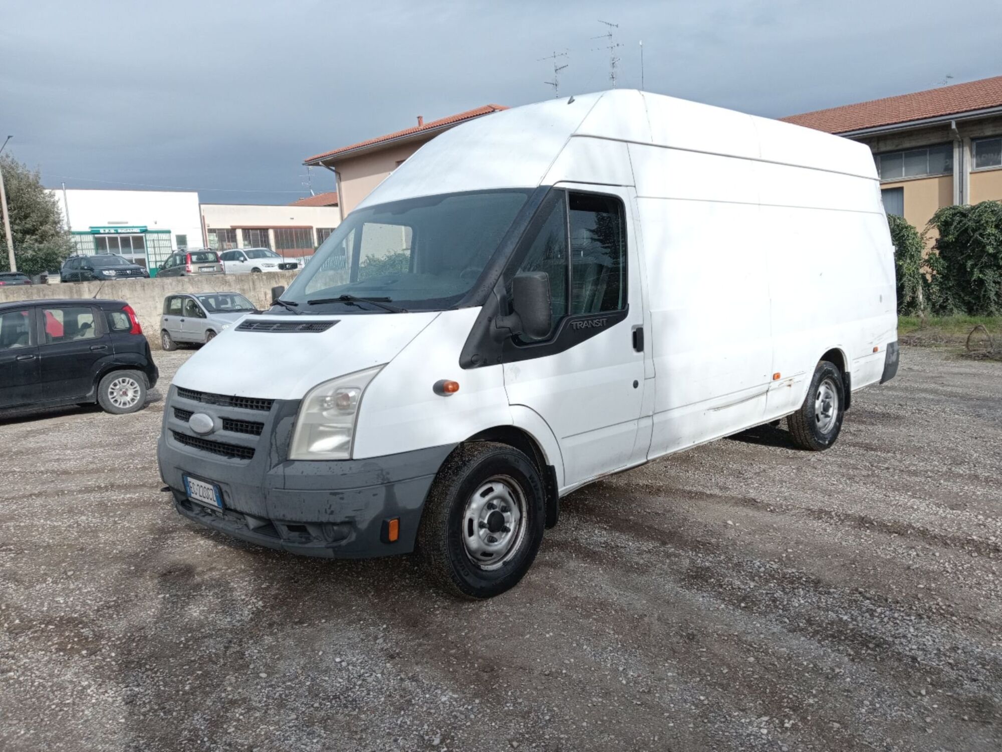 Ford Transit Van Furgone 350EF 2.4 TDCi/115 Jumbo  del 2010 usata a Bologna