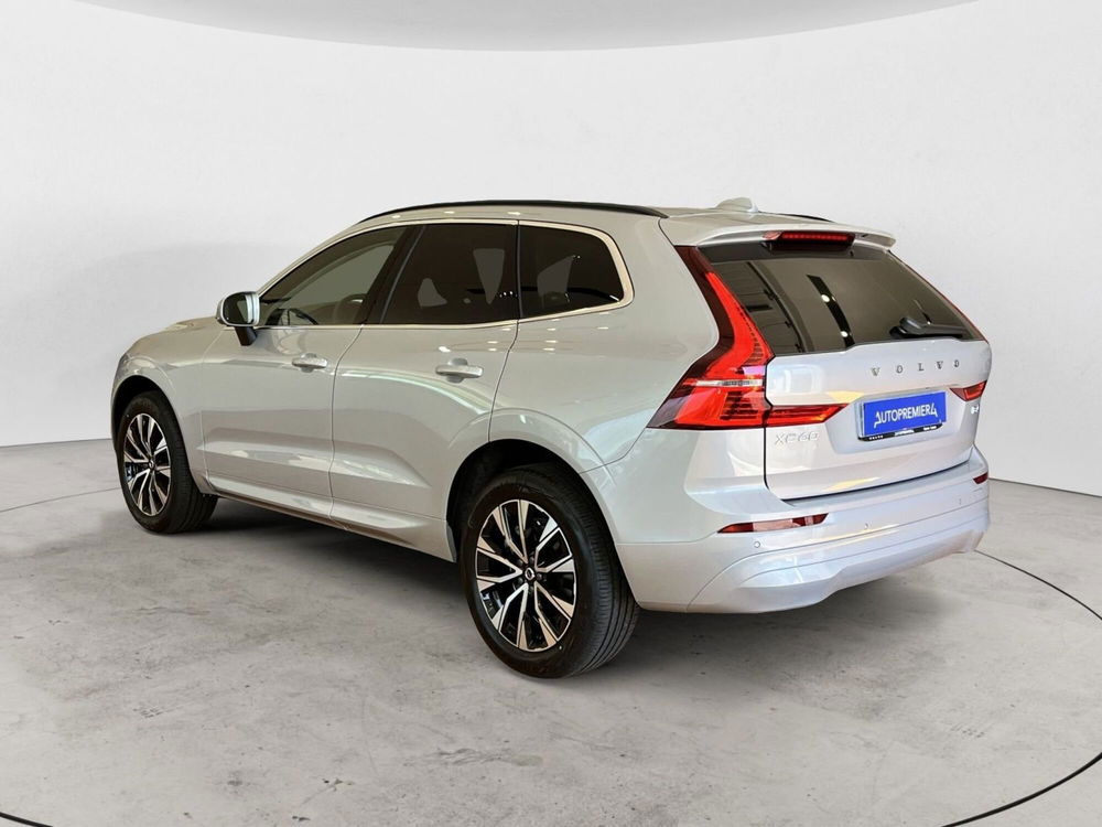 Volvo XC60 nuova a Como (6)