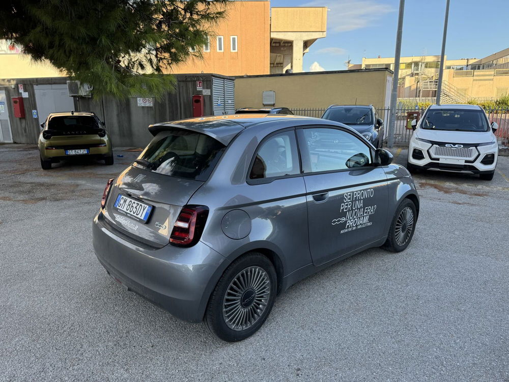 Fiat 500e usata a Salerno (12)