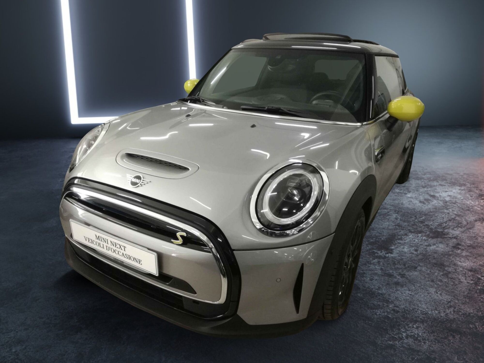 MINI Mini Cooper SE Electric  del 2022 usata a Salerno