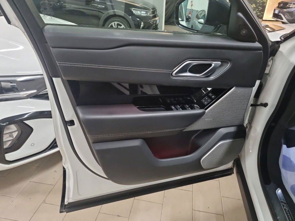 Land Rover Range Rover Velar usata a Prato (13)