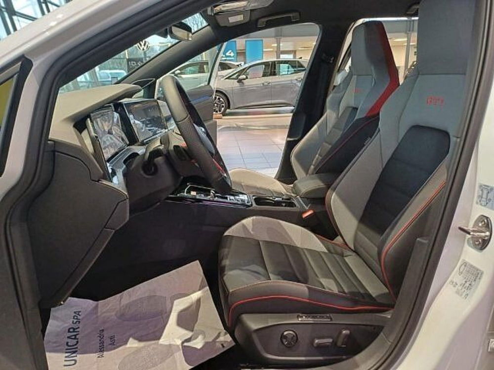 Volkswagen Golf nuova a Cuneo (10)