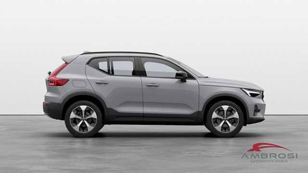 Volvo XC40 nuova a Viterbo (4)