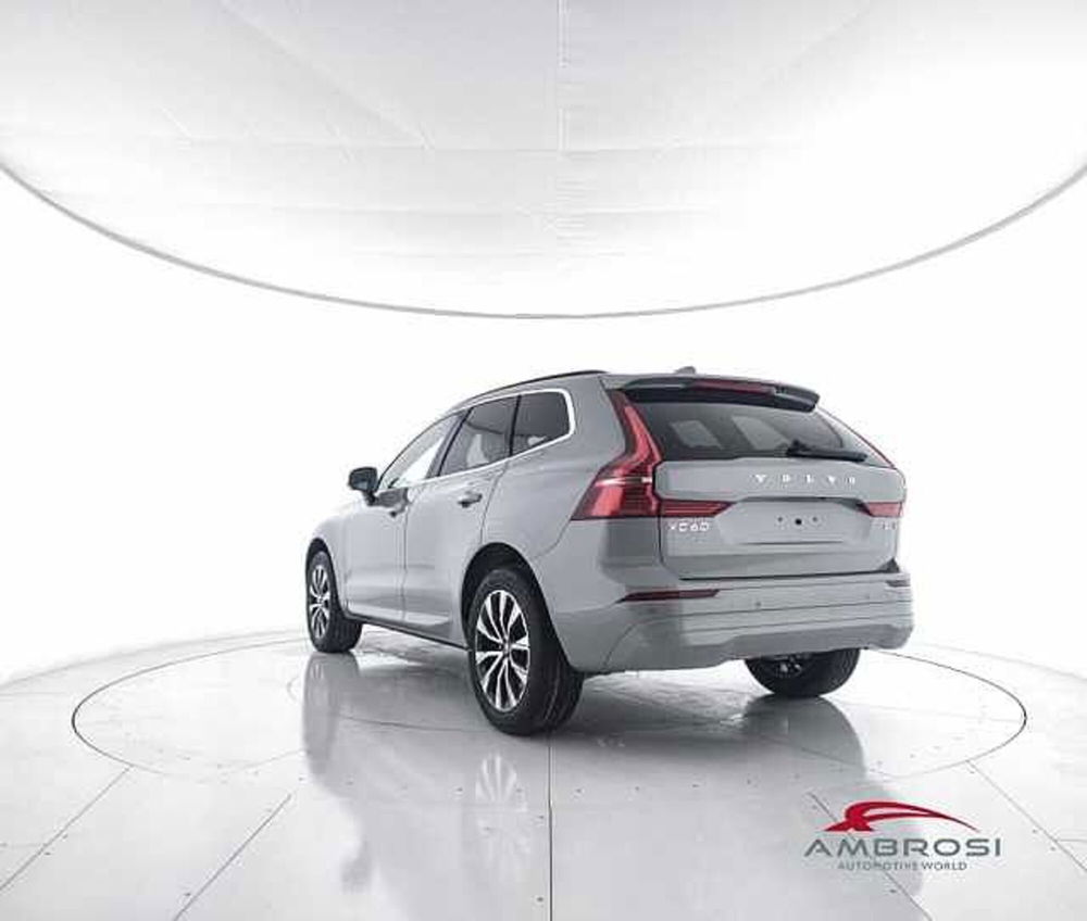 Volvo XC60 nuova a Viterbo (4)