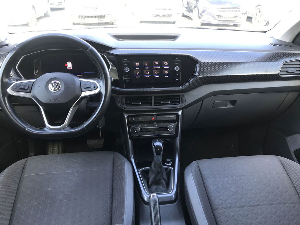 Volkswagen T-Cross usata a Massa-Carrara (6)