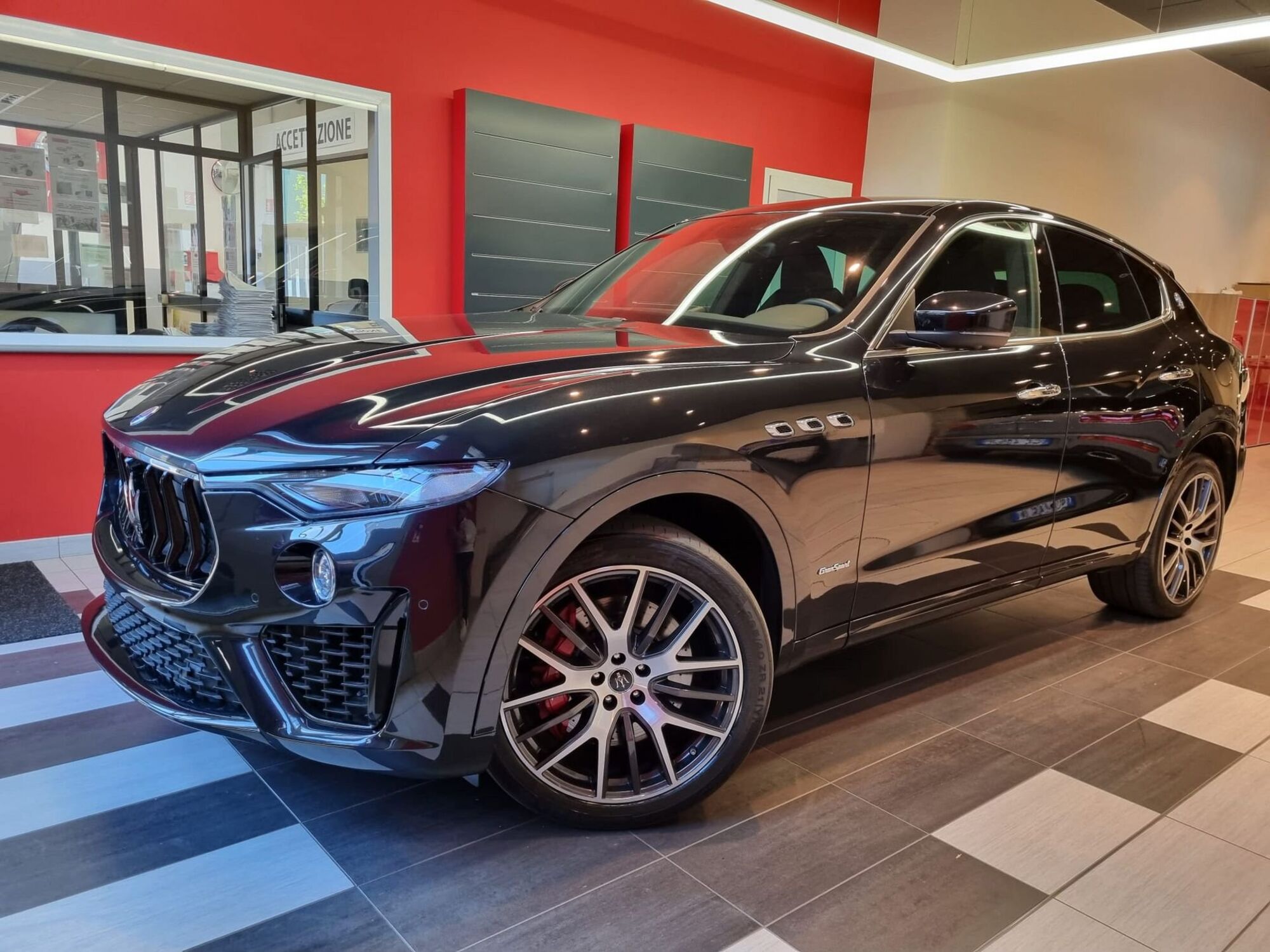 Maserati Levante Levante V6 430 CV S AWD Gransport  del 2019 usata a Pistoia