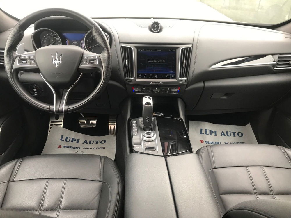 Maserati Levante usata a Pistoia (16)