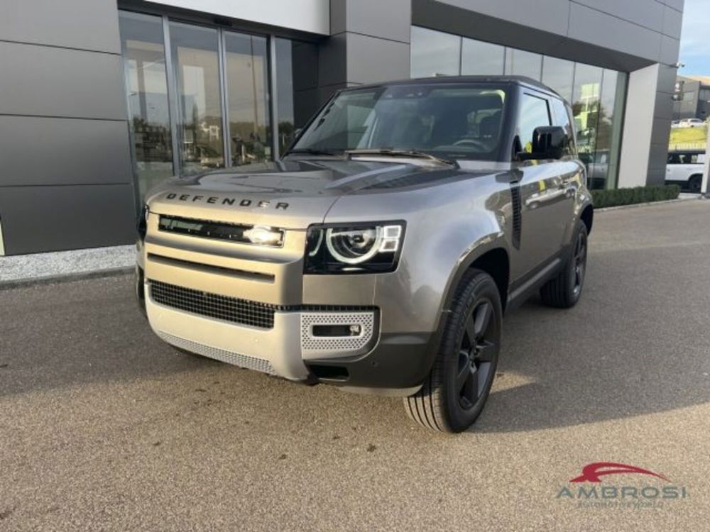 Land Rover Defender nuova a Perugia