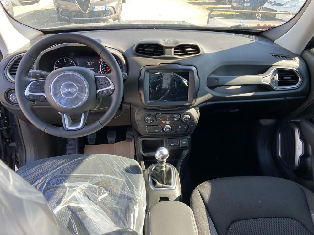 Jeep Renegade nuova a Caserta (7)