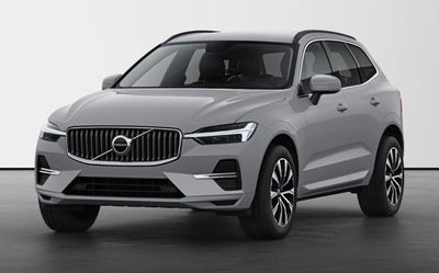 Volvo XC60 B4 automatico Core  nuova a Parma