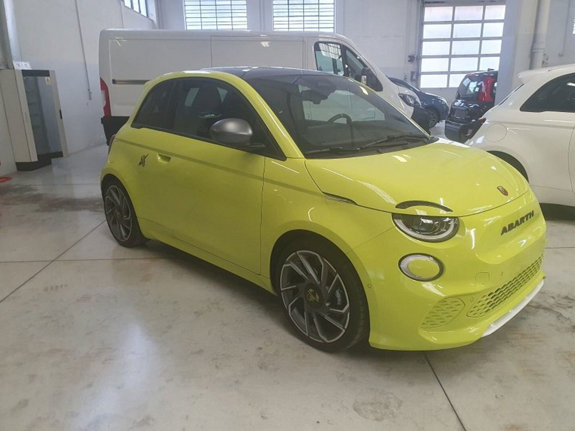 Abarth 500e Cabrio 42 kWh nuova a Chieti