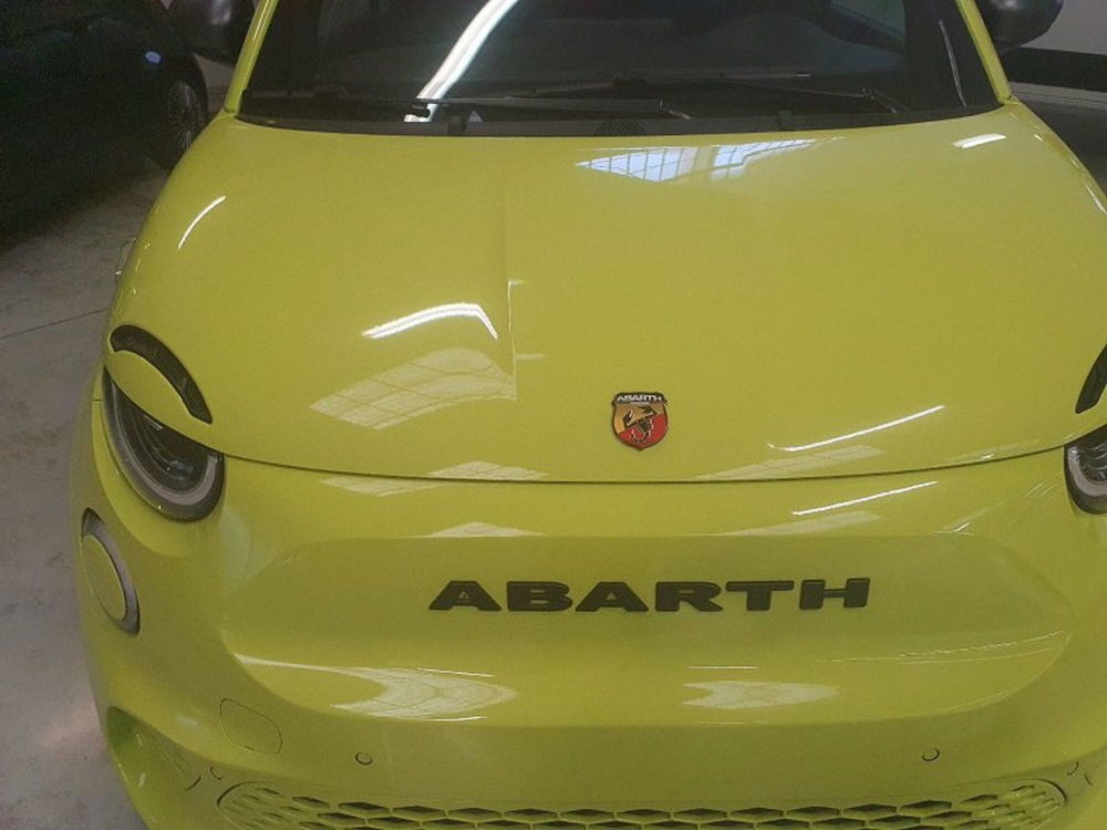 Abarth 500e Cabrio nuova a Chieti (15)