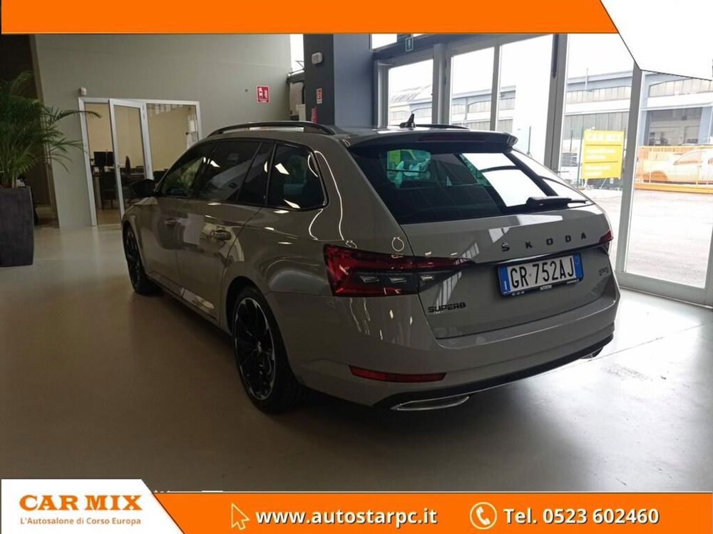 Skoda Superb Station Wagon usata a Piacenza (7)