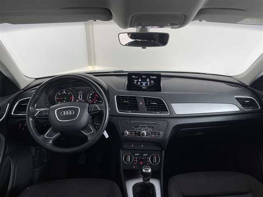Audi Q3 2.0 TDI 120 CV Business  del 2015 usata a Lucca (3)