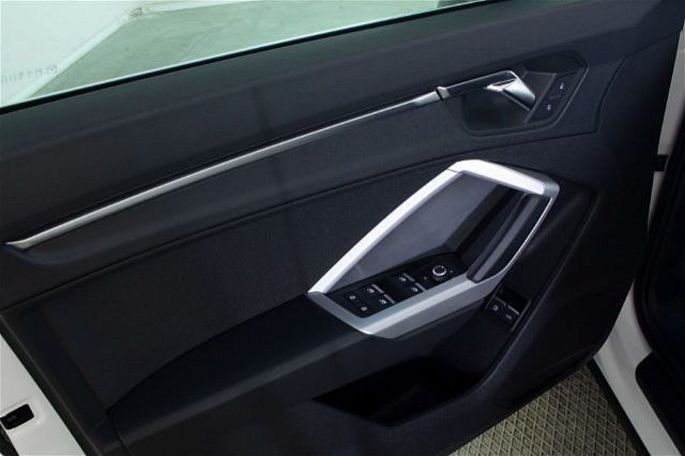 Audi Q3 Sportback 45 TFSI e S tronic Business Plus del 2021 usata a Paruzzaro (5)