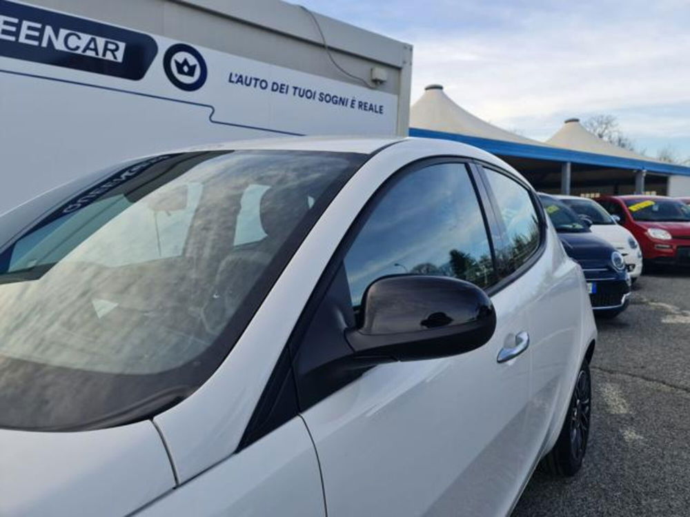 Lancia Ypsilon nuova a Torino (11)