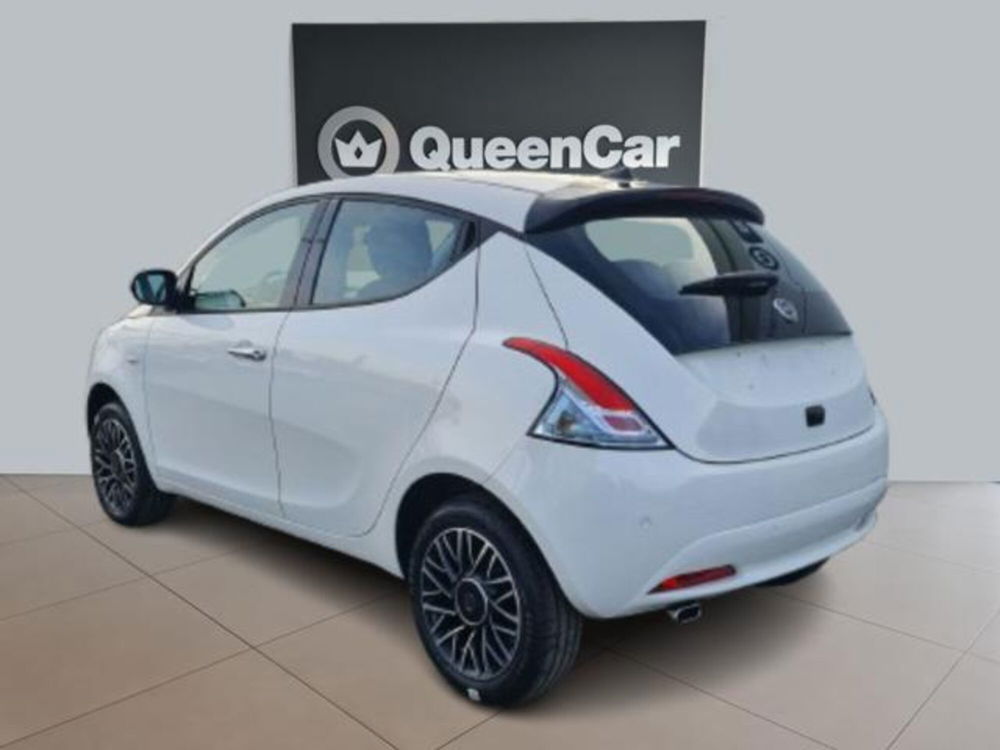 Lancia Ypsilon nuova a Torino (4)