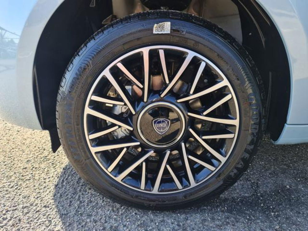 Lancia Ypsilon nuova a Torino (5)