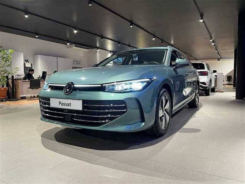 Volkswagen Passat 1.5 etsi act Business 150cv dsg nuova a Monteriggioni