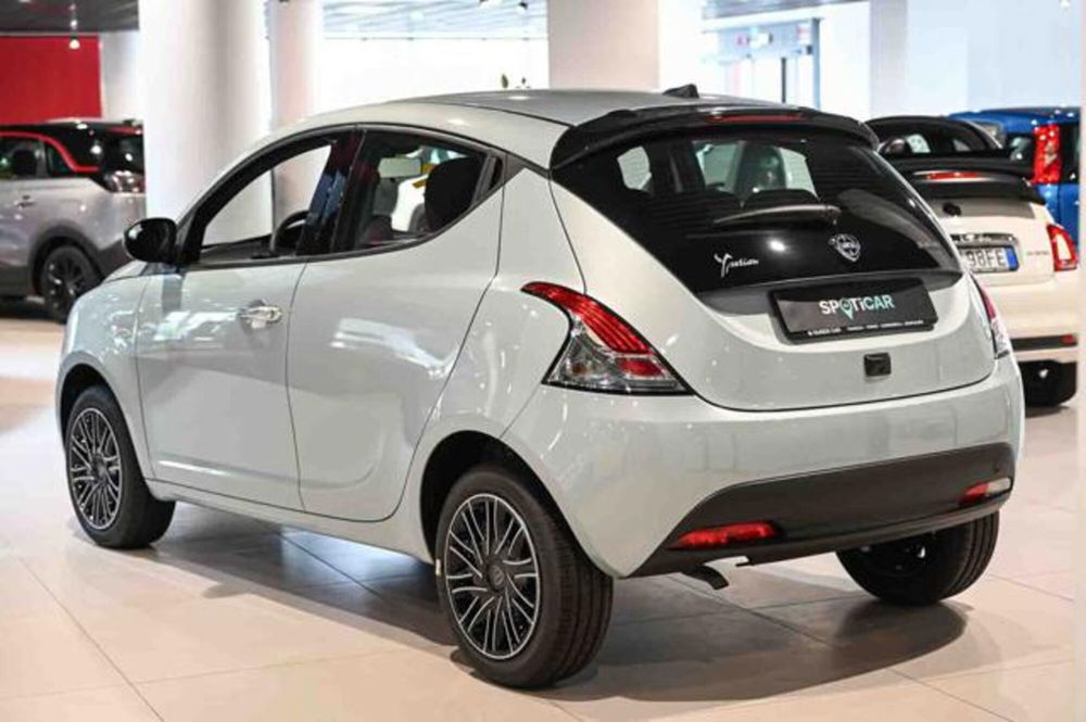 Lancia Ypsilon nuova a Torino (5)