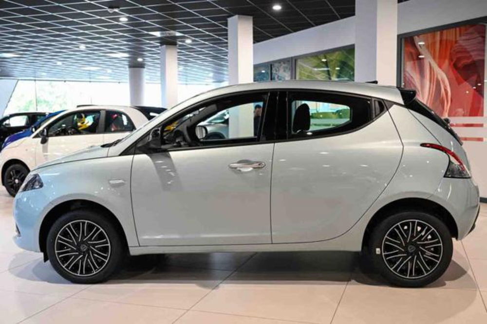 Lancia Ypsilon nuova a Torino (6)