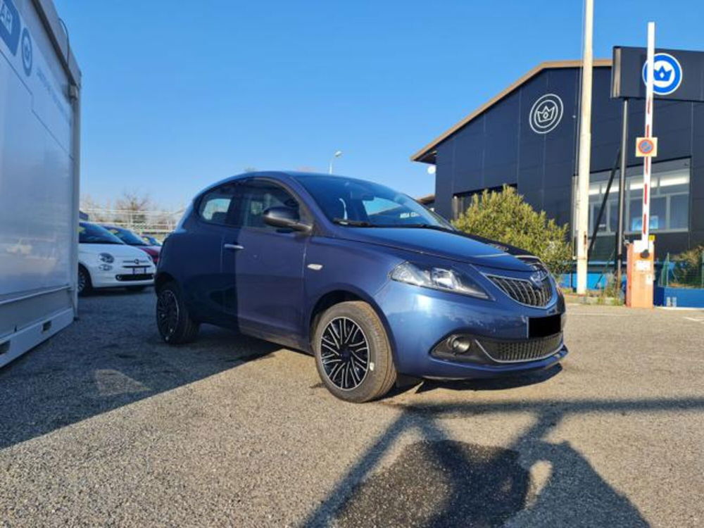 Lancia Ypsilon nuova a Torino (9)