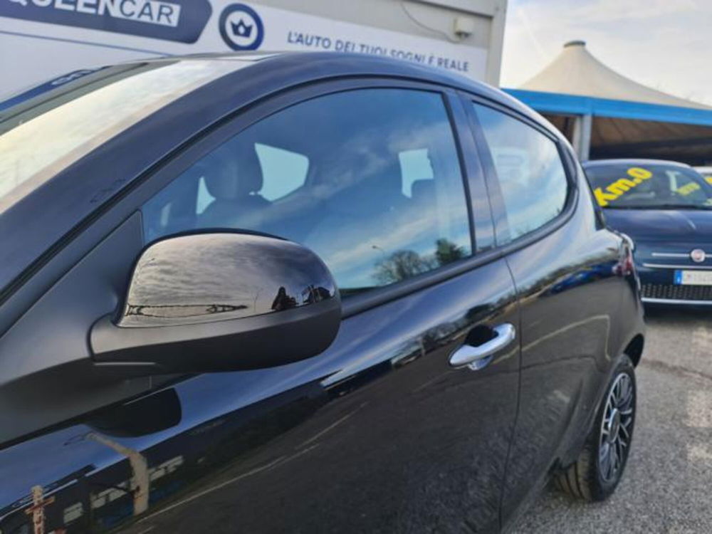 Lancia Ypsilon nuova a Torino (12)