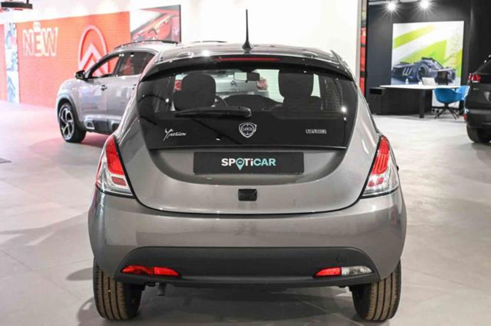 Lancia Ypsilon nuova a Torino (6)