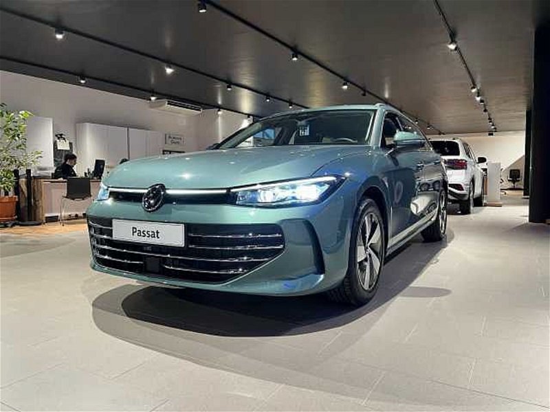 Volkswagen Passat Variant 1.5 etsi act Business 150cv dsg nuova a Grosseto