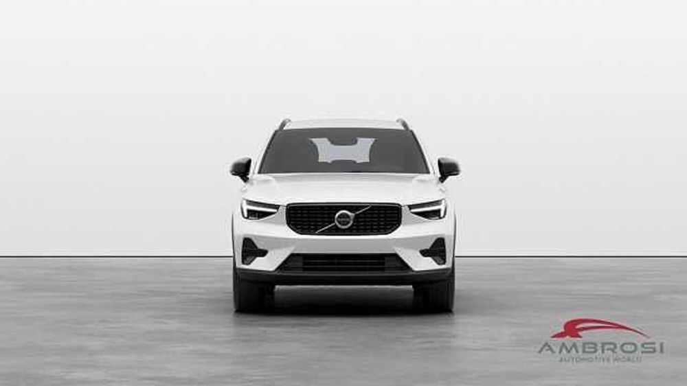 Volvo XC40 nuova a Viterbo (5)