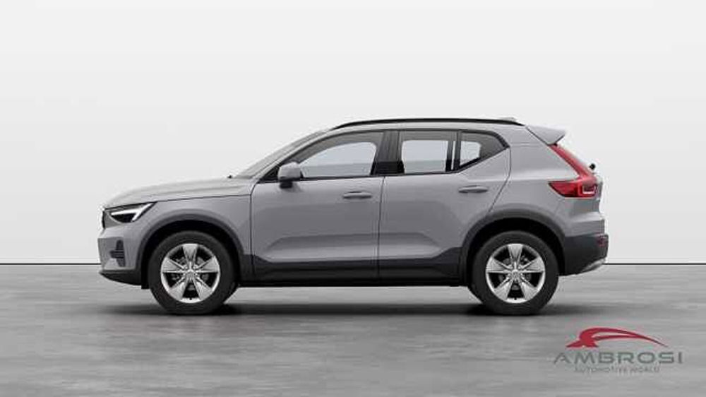 Volvo XC40 nuova a Viterbo (2)