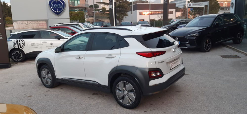 Hyundai Kona usata a Campobasso (8)