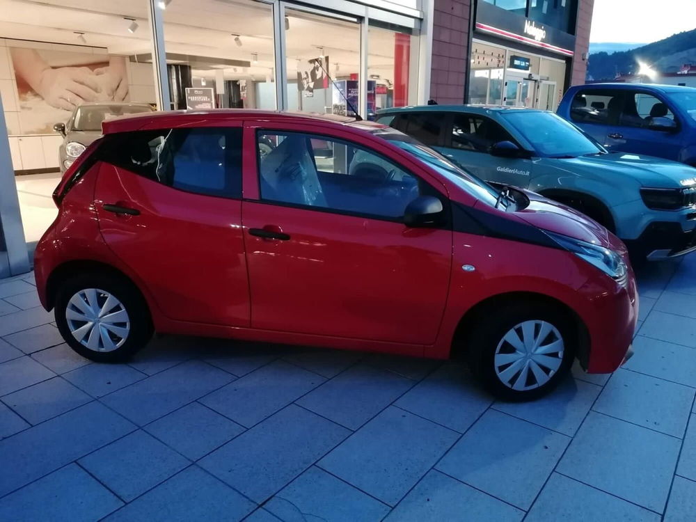 Toyota Aygo X usata a Salerno (14)