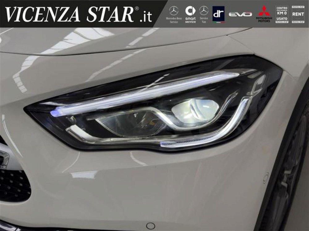 Mercedes-Benz GLA SUV 180 Automatic Premium del 2023 usata a Altavilla Vicentina (2)