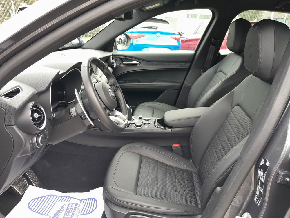 Alfa Romeo Stelvio usata a Ancona (9)