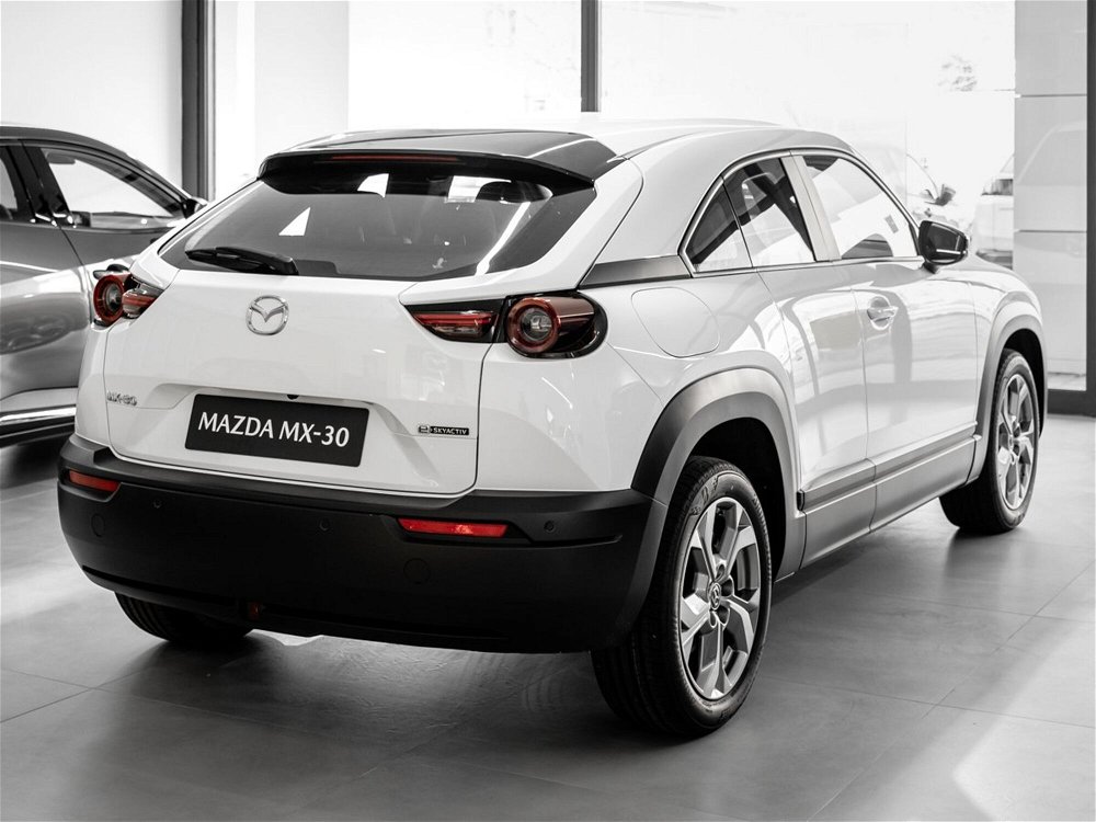 Mazda MX-30 e-Skyactiv Exclusive Line nuova a Prato (4)
