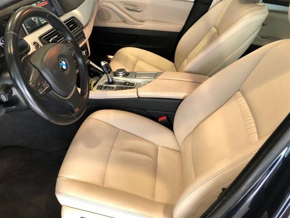 BMW Serie 5 Touring 520d xDrive  Luxury  del 2013 usata a Livorno (3)