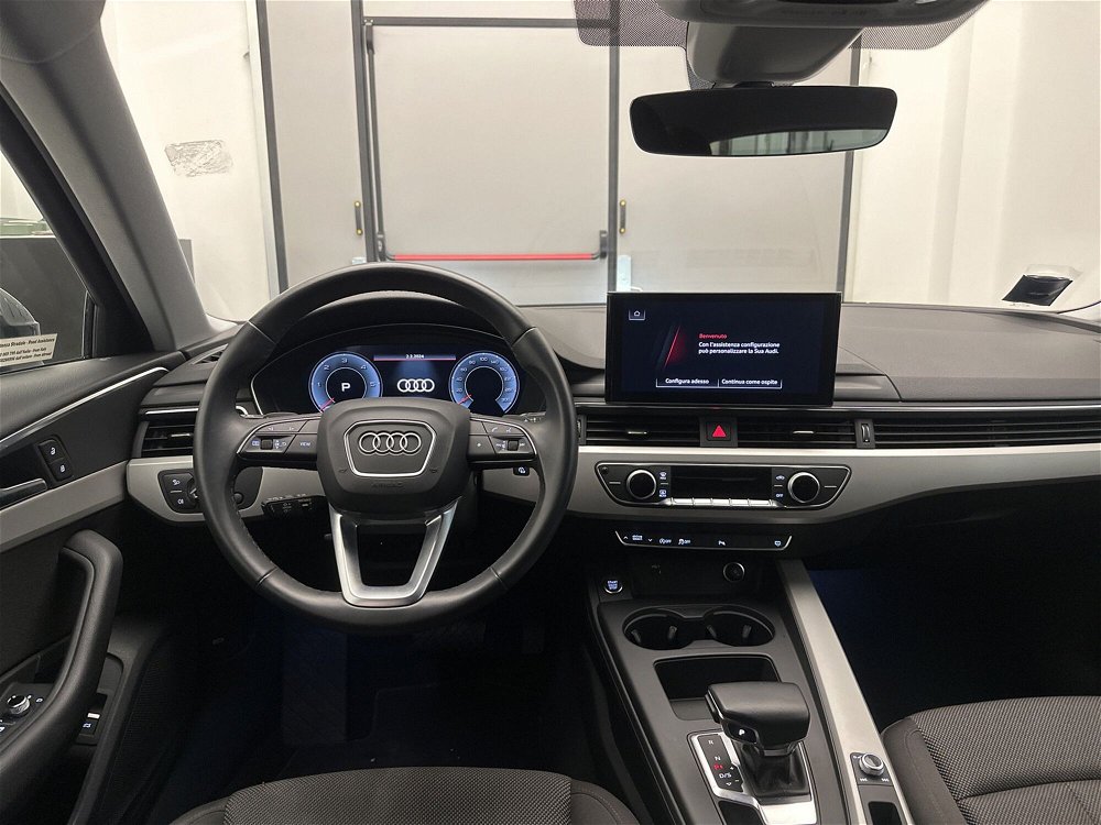 Audi A4 Avant 35 2.0 tdi mhev Business Advanced 163cv s-tronic del 2022 usata a Pistoia (3)