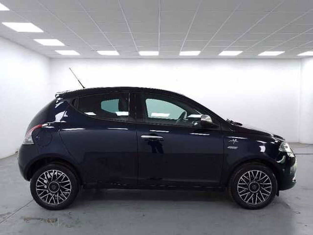 Lancia Ypsilon 1.2 69 CV 5 porte Mya del 2017 usata a Cuneo (4)