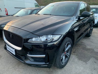 Jaguar E-Pace 2.0D 180 CV AWD aut. HSE  del 2019 usata a Lecce