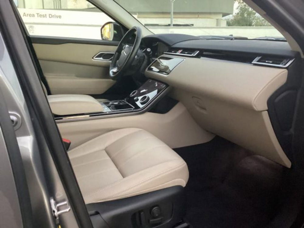 Land Rover Range Rover Velar usata a Lecce (11)