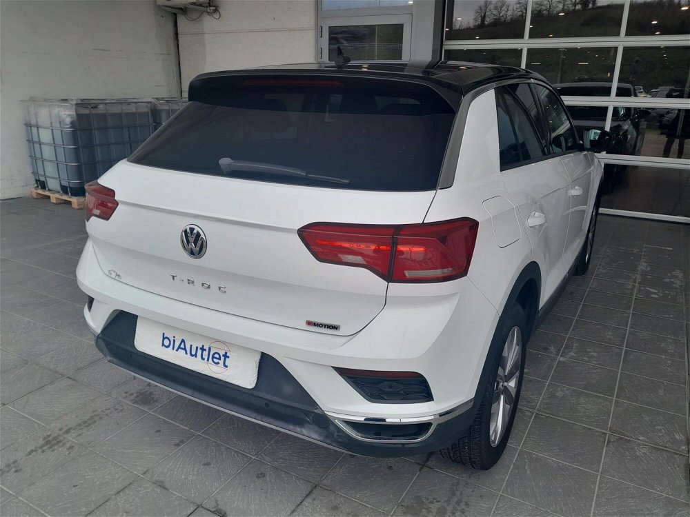 Volkswagen T-Roc 2.0 TDI SCR 4MOTION Style BlueMotion Technology  del 2018 usata a Asti (3)